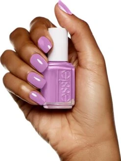 Essie Play Date 102 - Lila - Nagellak -Maquillage Cosmetics 903x1200 11