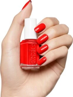 Essie Too Too Hot 63 - Rood - Nagellak -Maquillage Cosmetics 910x1200 4