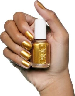 Essie Nagellak Winter 2018 - 587 Million Mile Hues -Maquillage Cosmetics 939x1200 2