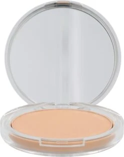 Clinique Almost Powder SPF 15 - Light - Make-uppoeder -Maquillage Cosmetics 947x1200 2
