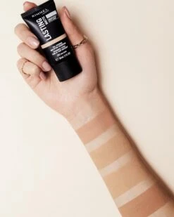 Rimmel London Lasting Matte Foundation - 100 Ivory -Maquillage Cosmetics 960x1200 1