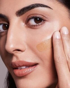 Max Factor - Radiant Lift Foundation - 050 Natural -Maquillage Cosmetics 960x1200 13