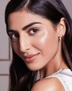 Max Factor Radiant Lift FD - 30 Porcelain 23 Max Factor Radiant Lift FD - 30 Porcelain -Maquillage Cosmetics 960x1200 5