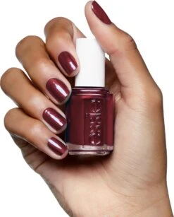 Essie Thigh High 52 - Bordeaux - Nagellak -Maquillage Cosmetics 966x1200 8