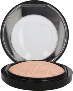 MAC Cosmetics Mineralize Skinfinish Highlighter Poeder - Soft & Gentle 14 MAC Cosmetics Mineralize Skinfinish Highlighter Poeder - Soft & Gentle -Maquillage Cosmetics 968x1200 3