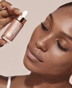 L'Oréal Paris Glow Mon Amour Highlighter Drops - 02 Loving Peach -Maquillage Cosmetics 978x1200 1