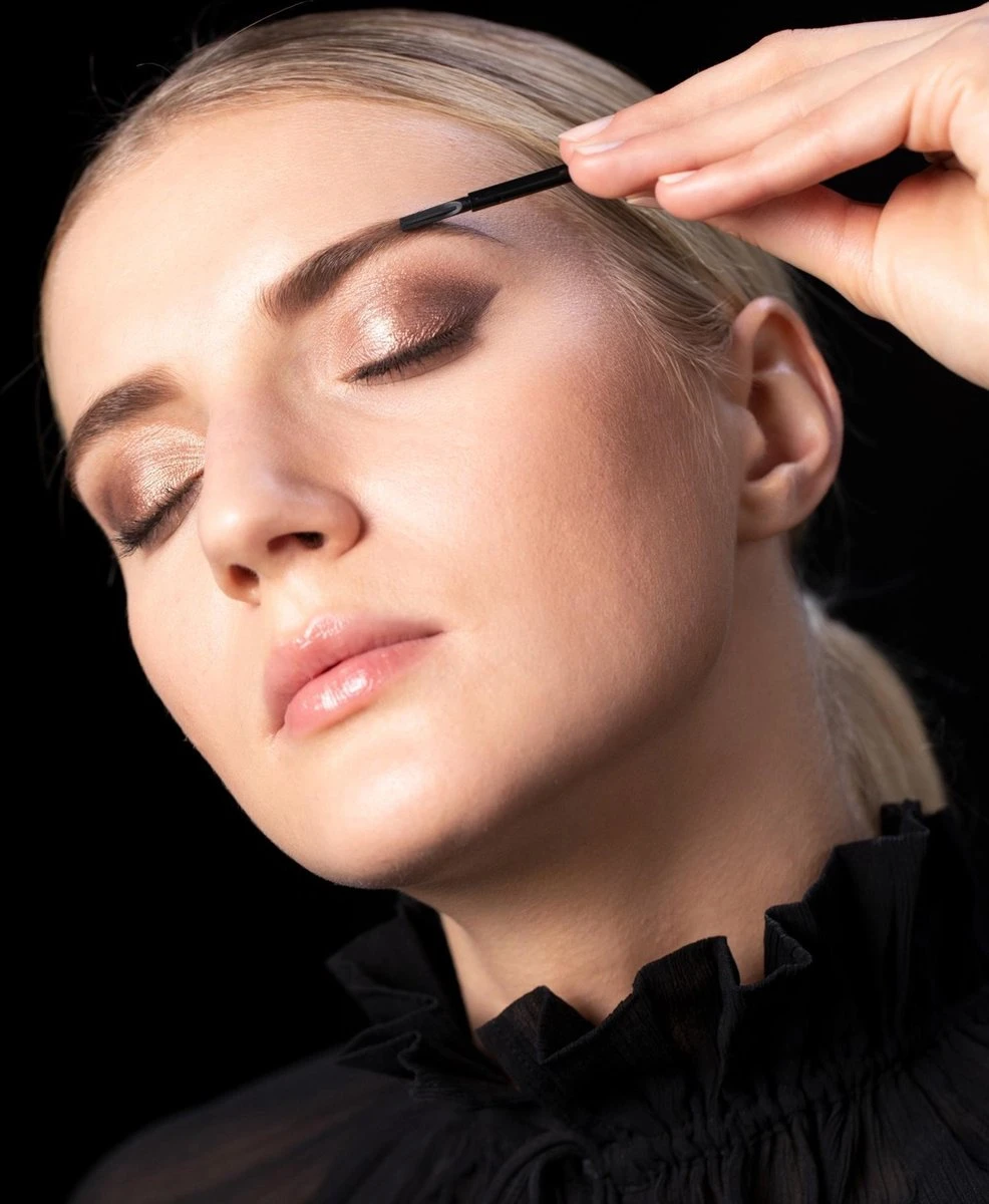 SYOSS Wenkbrauwverf 5-1 Lichtbruin - 1 Stuk 7 SYOSS Wenkbrauwverf 5-1 Lichtbruin - 1 Stuk – Image 5